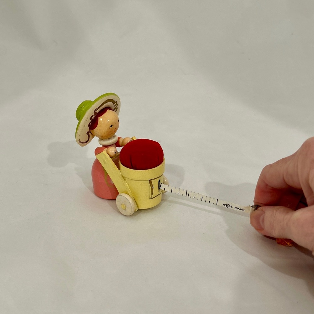 Vintage Pin Cushion Tape Measure Dispenser - Picture 5 of 6